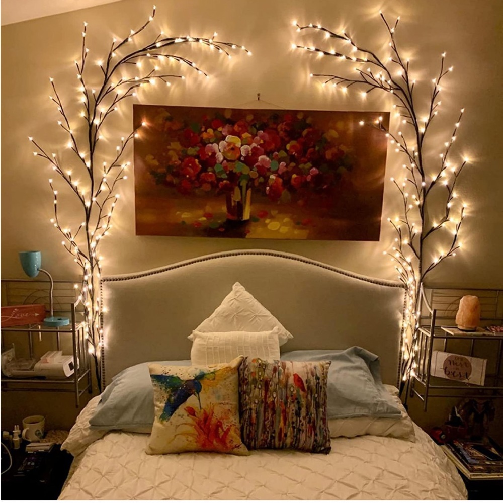 Lighted decorative vines (2)